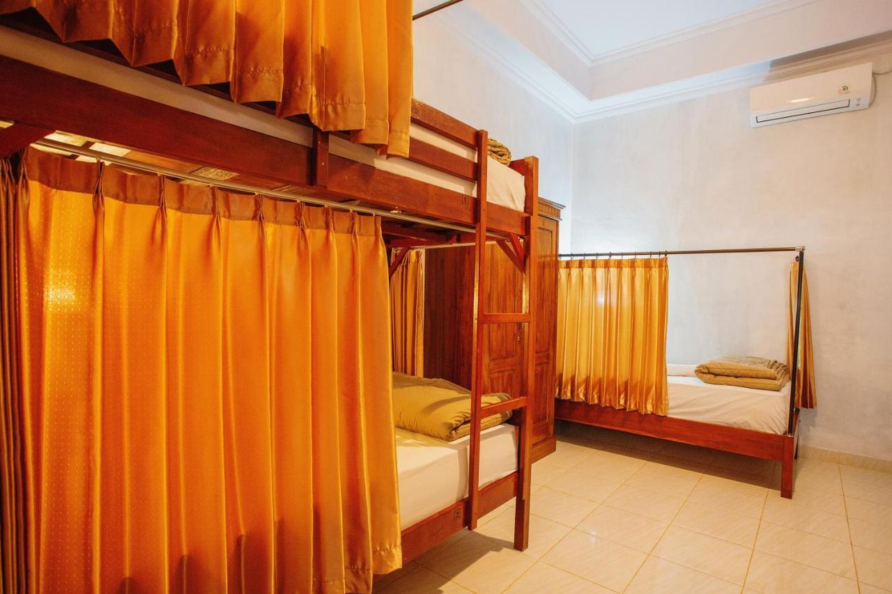 Kamasanti Hostel Toyapakeh Luaran gambar
