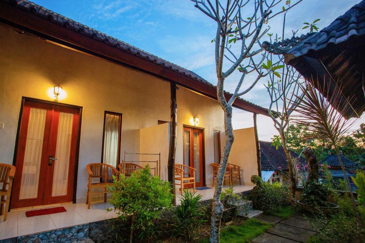 Kamasanti Hostel Toyapakeh Luaran gambar